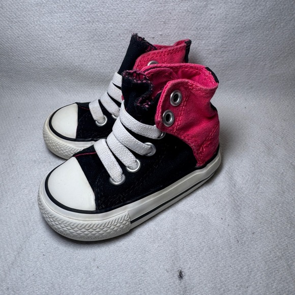 Converse Other - Converse Chuck Taylor All Star Infants 3 Black Pink Fold Down High Top 732496F